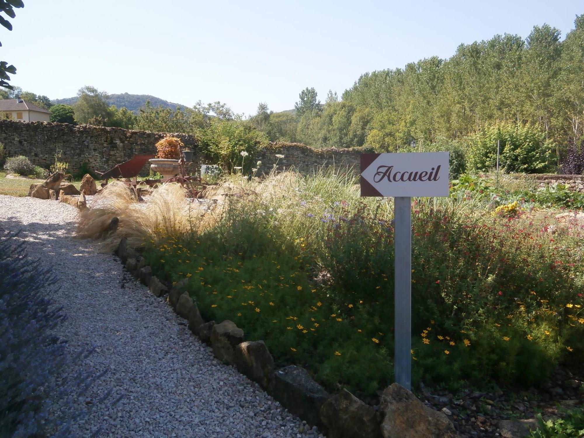 Bed and Breakfast La Chomiarde Saint-Medard-de-Presque Экстерьер фото